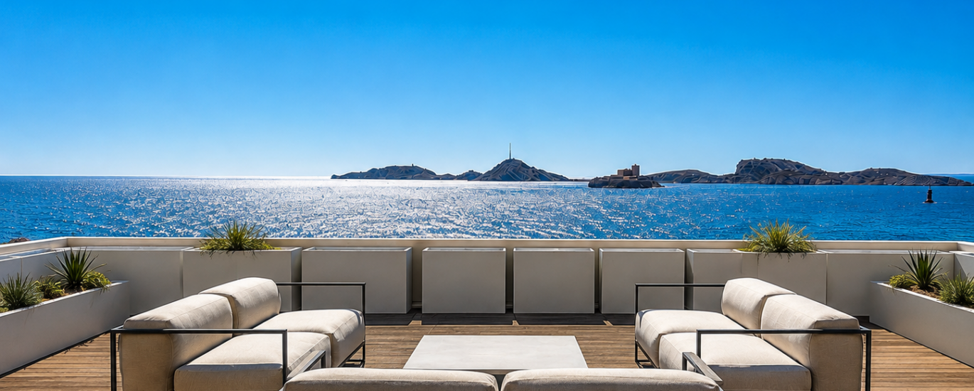 Illustration : terrasse avec vue sur la mer, accompagnement immobilier MG Properties
