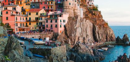 Manarola, sur la côte italienne des Cinque Terre — photographie d’illustration